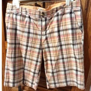 GH Bass and Company Woman's Plaid Bermuda Shorts